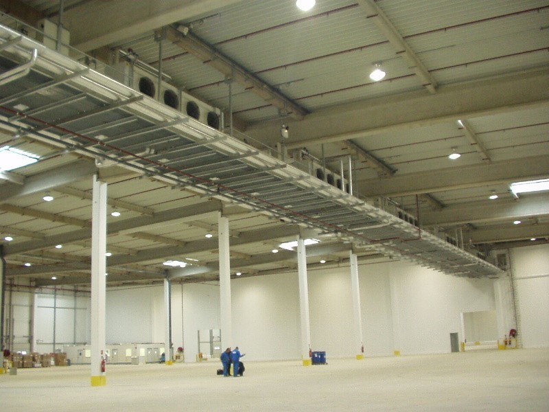 CARREFOUR Logistic centre - Toulose - France.HILW industrial glycol coolers